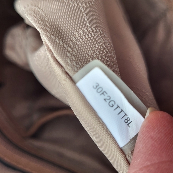 Michael Kors Medium Jet Set Top Handle Tote Bag - Picture 11 of 15